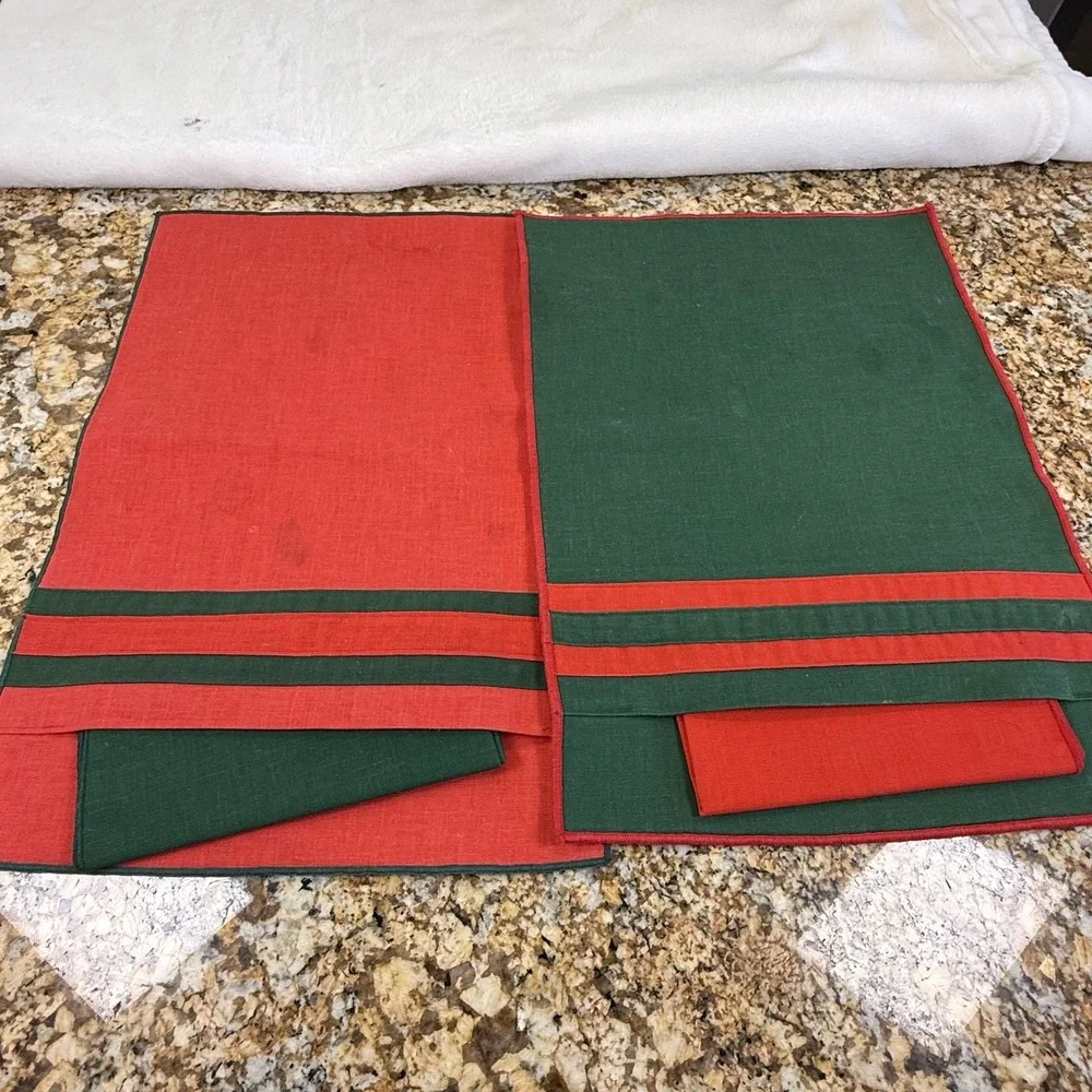 Vintage Christmas Placemats Napkins Set Red Green Reversible Holiday Linens